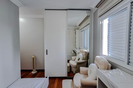 Apartamento à venda com 168m², 3 quartos e 3 vagas Apartamento à venda com 168m², 3 quartos e 3 vagasQuarto 1 - Suíte