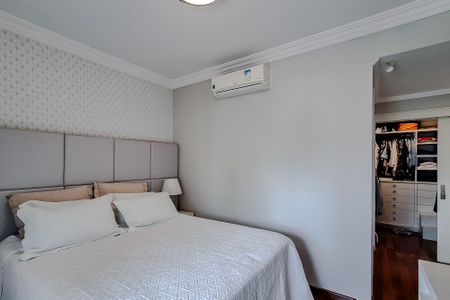 Apartamento à venda com 168m², 3 quartos e 3 vagas Apartamento à venda com 168m², 3 quartos e 3 vagasQuarto 3 - Suíte