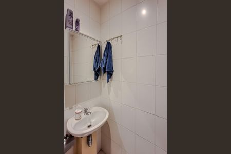 Apartamento à venda com 168m², 3 quartos e 3 vagas Apartamento à venda com 168m², 3 quartos e 3 vagasBanheiro de serviço