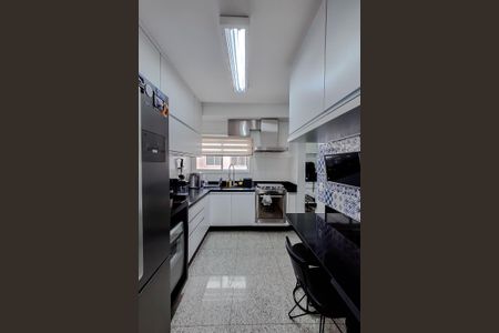 Apartamento à venda com 168m², 3 quartos e 3 vagas Apartamento à venda com 168m², 3 quartos e 3 vagasCozinha