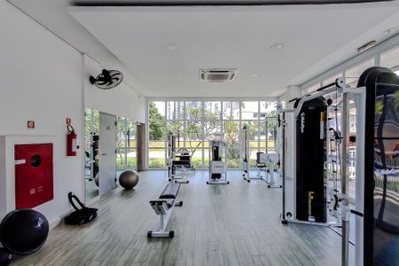 Apartamento à venda com 168m², 3 quartos e 3 vagas Apartamento à venda com 168m², 3 quartos e 3 vagasÁrea comum - Academia