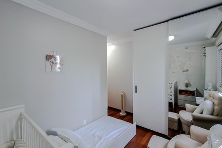Apartamento à venda com 168m², 3 quartos e 3 vagas Apartamento à venda com 168m², 3 quartos e 3 vagasQuarto 1 - Suíte