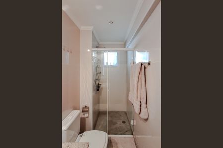 Apartamento à venda com 168m², 3 quartos e 3 vagas Apartamento à venda com 168m², 3 quartos e 3 vagasBanheiro da Suíte 1