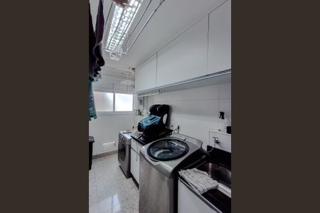 Apartamento à venda com 168m², 3 quartos e 3 vagas Apartamento à venda com 168m², 3 quartos e 3 vagasÁrea de Serviço