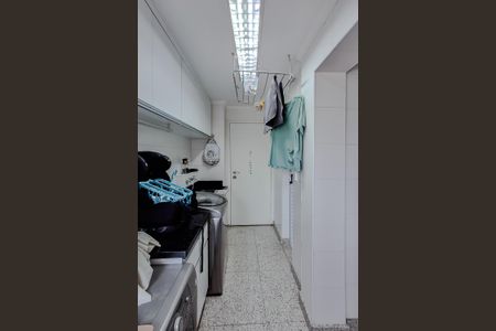 Apartamento à venda com 168m², 3 quartos e 3 vagas Apartamento à venda com 168m², 3 quartos e 3 vagasÁrea de Serviço