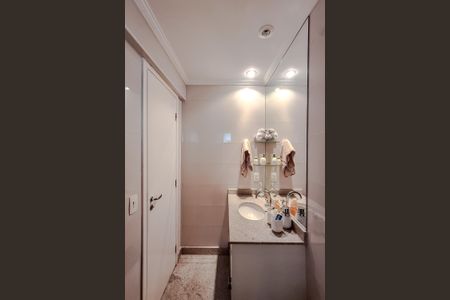 Apartamento à venda com 168m², 3 quartos e 3 vagas Apartamento à venda com 168m², 3 quartos e 3 vagasBanheiro da Suíte 1