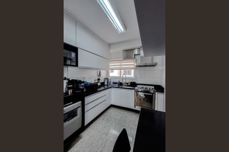 Apartamento à venda com 168m², 3 quartos e 3 vagas Apartamento à venda com 168m², 3 quartos e 3 vagasCozinha