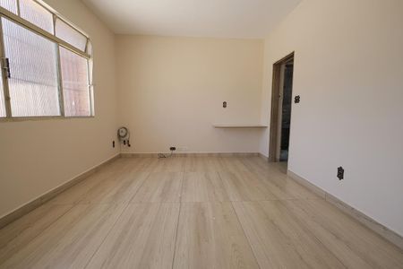 Casa à venda com 172m², 3 quartos e 4 vagasSala