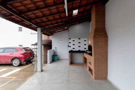 Apartamento à venda com 44m², 2 quartos e 1 vaga Apartamento à venda com 44m², 2 quartos e 1 vagaÁrea Comum - Churrasqueira