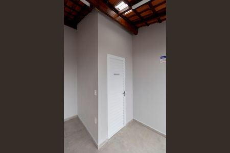 Apartamento à venda com 44m², 2 quartos e 1 vaga Apartamento à venda com 44m², 2 quartos e 1 vagaÁrea Comum - Lavabos