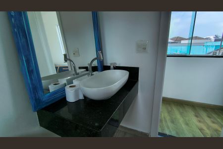 Casa de condomínio à venda com 200m², 3 quartos e 3 vagasBanheiro Social 