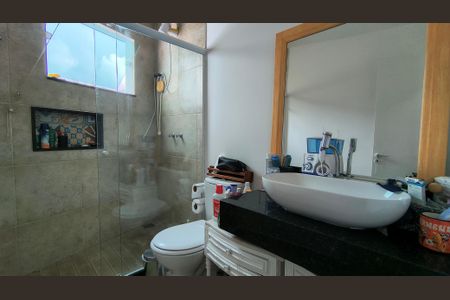 Casa de condomínio à venda com 200m², 3 quartos e 3 vagasBanheiro da Suíte 