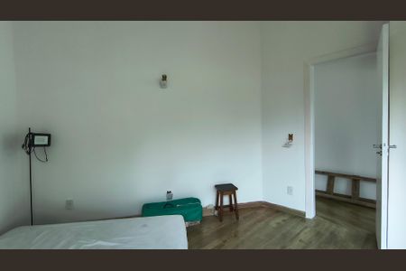 Casa de condomínio à venda com 200m², 3 quartos e 3 vagasQuarto 2