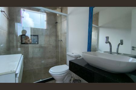 Casa de condomínio à venda com 200m², 3 quartos e 3 vagasBanheiro Social 