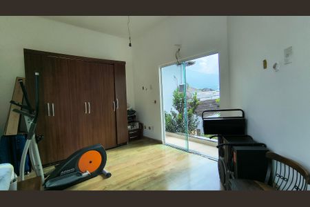 Casa de condomínio à venda com 200m², 3 quartos e 3 vagasQuarto 1