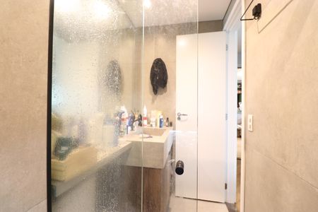 Apartamento à venda com 69m², 1 quarto e 2 vagasBanheiro