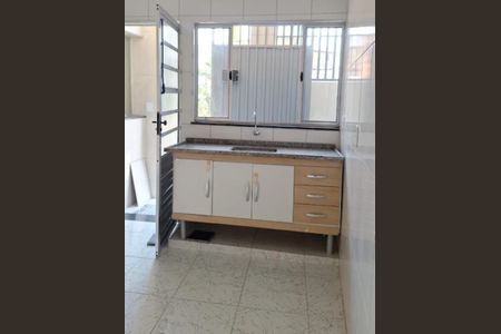 Cozinha de casa para alugar com 1 quarto, 45m² em Jardim Luzitano, Mauá