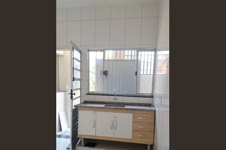 Cozinha de casa para alugar com 1 quarto, 45m² em Jardim Luzitano, Mauá