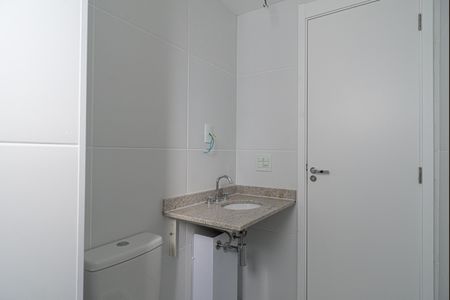 Apartamento à venda com 300m², 3 quartos e 3 vagas Apartamento à venda com 300m², 3 quartos e 3 vagasBanheiro da Suíte 2