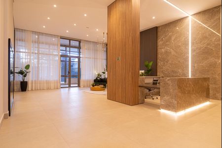 Apartamento à venda com 300m², 3 quartos e 3 vagas Apartamento à venda com 300m², 3 quartos e 3 vagasÁrea comum - Recepção