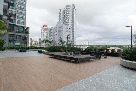 Apartamento à venda com 300m², 3 quartos e 3 vagas Apartamento à venda com 300m², 3 quartos e 3 vagasÁrea comum - Jardim