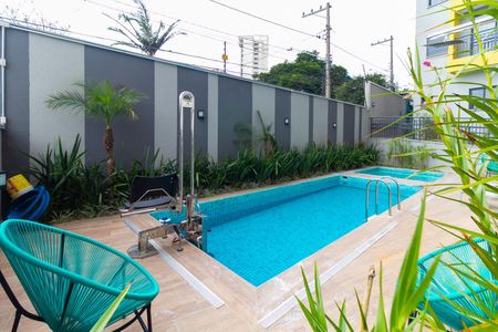 Apartamento para alugar com 38m², 2 quartos e sem vaga Apartamento para alugar com 38m², 2 quartos e sem vagaÁrea comum - Piscina