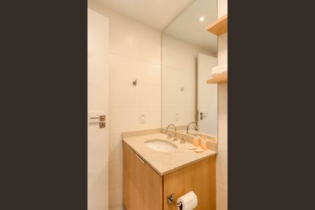 Studio para alugar com 29m², 1 quarto e sem vaga Studio para alugar com 29m², 1 quarto e sem vagaBanheiro