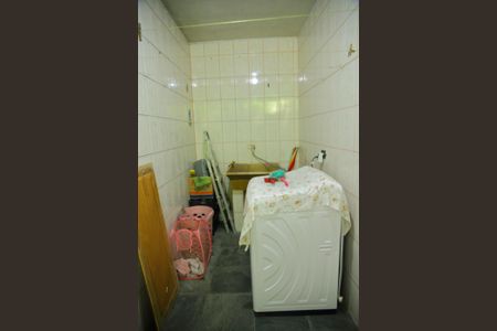 Casa à venda com 180m², 4 quartos e 2 vagasÁrea de Serviço Casa 2 