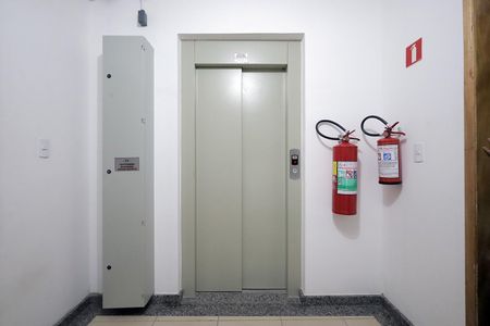 Apartamento para alugar com 110m², 2 quartos e 2 vagas Apartamento para alugar com 110m², 2 quartos e 2 vagasElevador