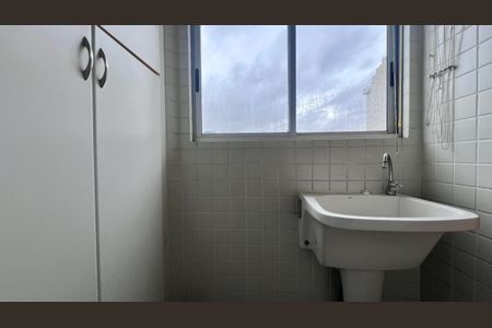 Apartamento à venda com 64m², 2 quartos e 2 vagasÁrea de Serviço