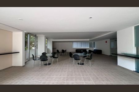 Apartamento à venda com 64m², 2 quartos e 2 vagasÁrea comum - Salão de festas