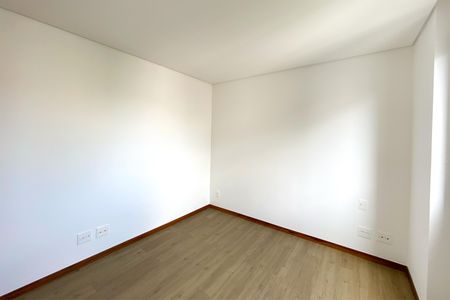 Apartamento à venda com 126m², 4 quartos e 3 vagasQuarto 4