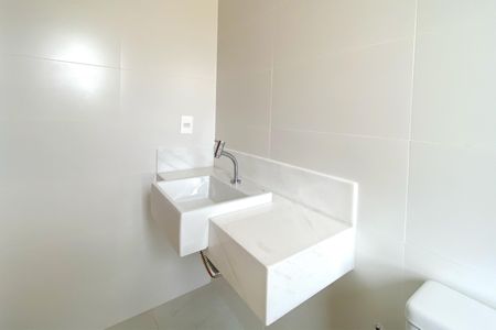 Apartamento à venda com 126m², 4 quartos e 3 vagasBanheiro da Suíte 2