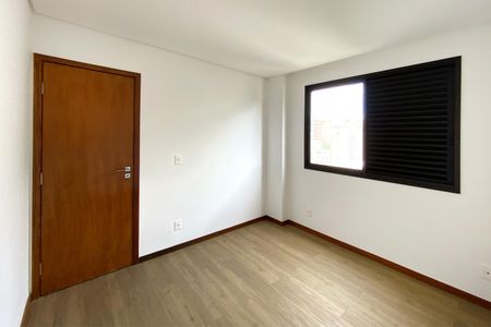 Apartamento à venda com 126m², 4 quartos e 3 vagasQuarto 3