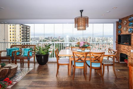 Apartamento à venda com 137m², 3 quartos e 3 vagasVaranda