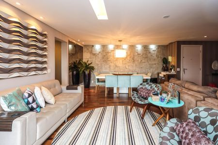 Sala de apartamento à venda com 3 quartos, 137m² em Vila Gumercindo, São Paulo