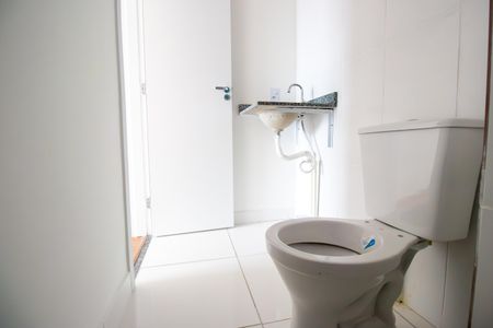 Apartamento para alugar com 55m², 2 quartos e 1 vaga Apartamento para alugar com 55m², 2 quartos e 1 vagaBanheiro da Suíte