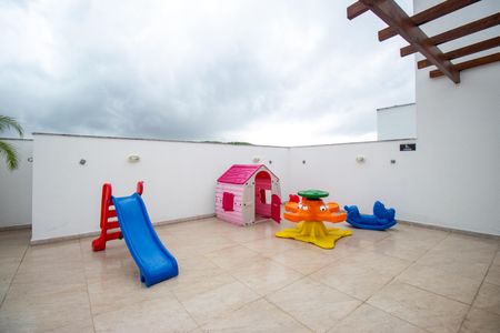 Apartamento para alugar com 55m², 2 quartos e 1 vaga Apartamento para alugar com 55m², 2 quartos e 1 vagaÁrea comum - Playground