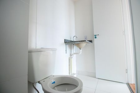 Apartamento para alugar com 55m², 2 quartos e 1 vaga Apartamento para alugar com 55m², 2 quartos e 1 vagaBanheiro