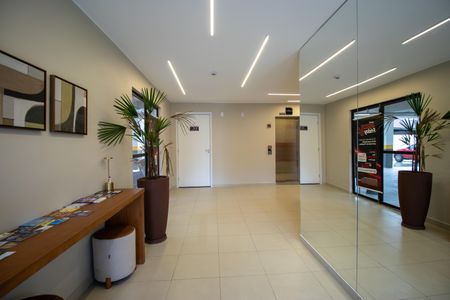 Apartamento para alugar com 55m², 2 quartos e 1 vaga Apartamento para alugar com 55m², 2 quartos e 1 vagaHall de entrada