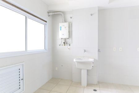 Apartamento para alugar com 260m², 4 quartos e 3 vagasCozinha / Área de Serviço