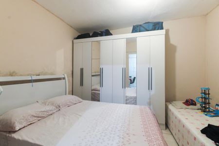 Quarto  de casa à venda com 2 quartos, 105m² em Chácara Seis de Outubro, São Paulo