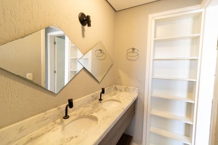 Casa de condomínio à venda com 80m², 2 quartos e 1 vagaBanheiro