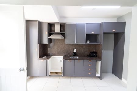 Cozinha de casa de condomínio para alugar com 2 quartos, 80m² em Cavalhada, Porto Alegre