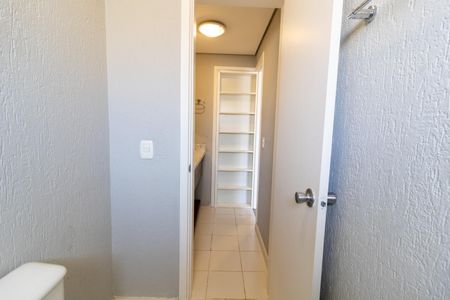 Casa de condomínio à venda com 80m², 2 quartos e 1 vagaBanheiro