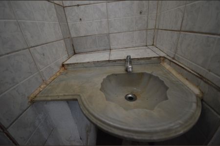 Casa para alugar com 60m², 2 quartos e sem vagaBanheiro