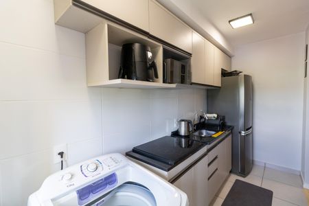 Apartamento para alugar com 50m², 2 quartos e 1 vaga Apartamento para alugar com 50m², 2 quartos e 1 vagaCozinha e Área de Serviço