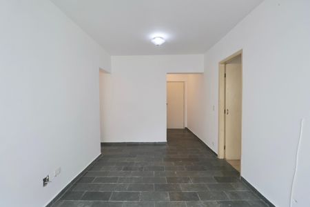 Apartamento para alugar com 70m², 2 quartos e 1 vagaSala