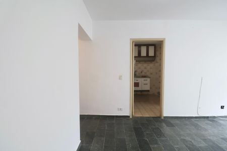 Sala de apartamento para alugar com 2 quartos, 70m² em Jardim Las Palmas, Guarujá
