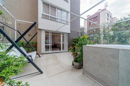 Foto 02 de apartamento à venda com 3 quartos, 136m² em Santana, Porto Alegre